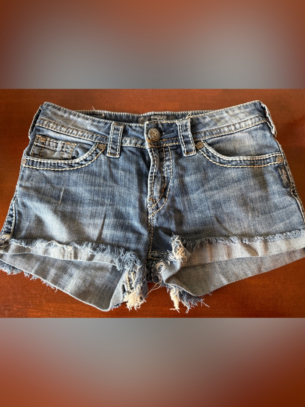 Women’s Distressed Denim Jean Shorts - Light Blue SILVER brand suki surplus